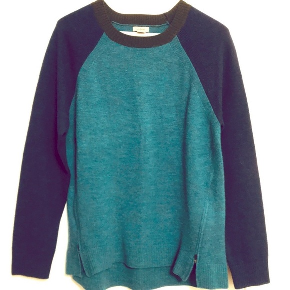 L.L.Bean Wool Color Block Crew Neck Sweater - Picture 1 of 3